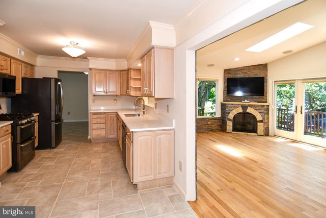 11061 TOTTENHAM LN, Reston, VA 20194