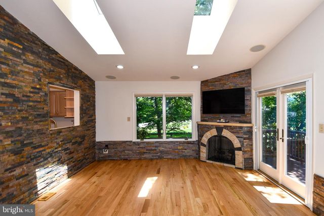 11061 TOTTENHAM LN, Reston, VA 20194