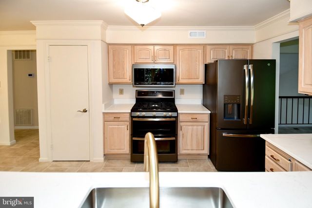 11061 TOTTENHAM LN, Reston, VA 20194