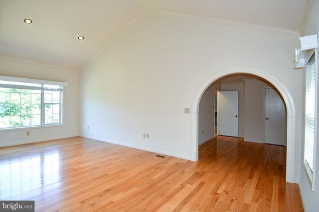 11061 TOTTENHAM LN, Reston, VA 20194