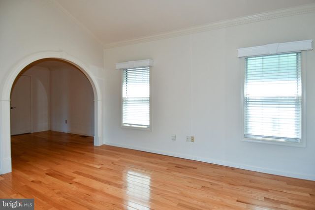 11061 TOTTENHAM LN, Reston, VA 20194
