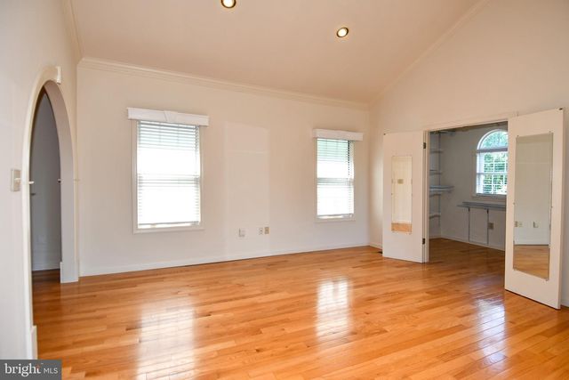 11061 TOTTENHAM LN, Reston, VA 20194