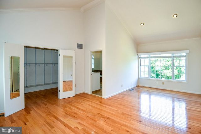 11061 TOTTENHAM LN, Reston, VA 20194