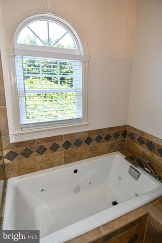 11061 TOTTENHAM LN, Reston, VA 20194
