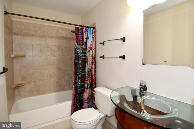 11061 TOTTENHAM LN, Reston, VA 20194