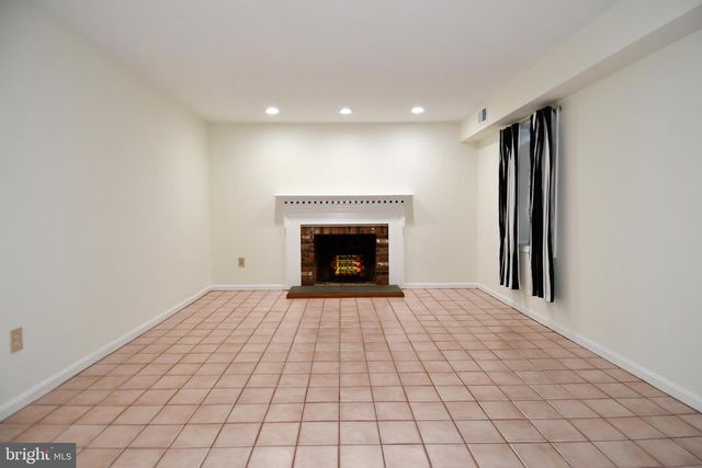 11061 TOTTENHAM LN, Reston, VA 20194