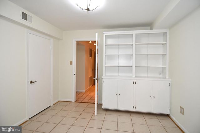 11061 TOTTENHAM LN, Reston, VA 20194
