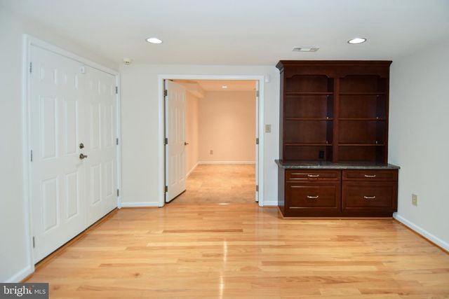 11061 TOTTENHAM LN, Reston, VA 20194