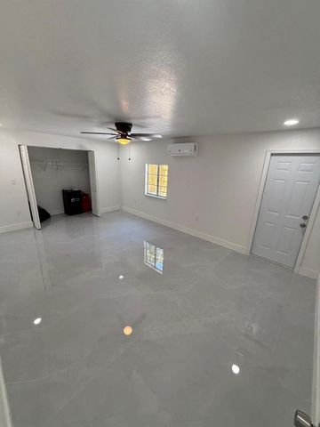427 40TH AVENUE S, St Petersburg, FL 33705