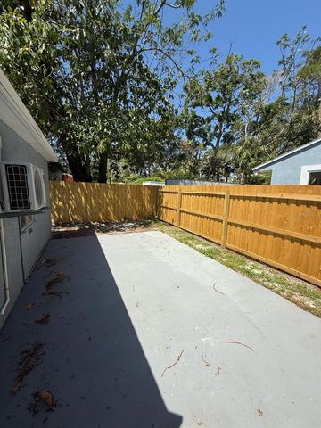 427 40TH AVENUE S, St Petersburg, FL 33705