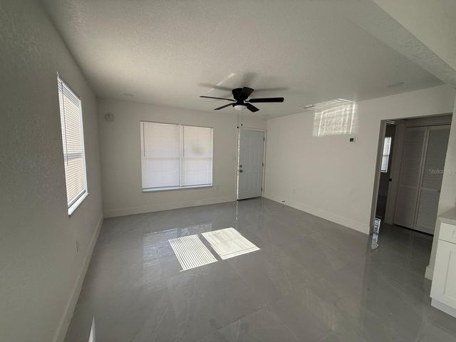 427 40TH AVENUE S, St Petersburg, FL 33705