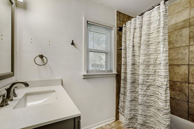 5014 Viking Drive, Houston, TX 77092