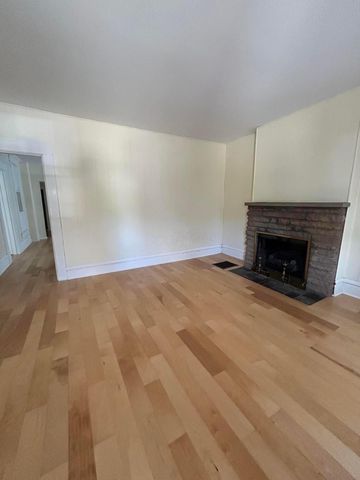 329 E 12th Avenue, Columbus, OH 43201