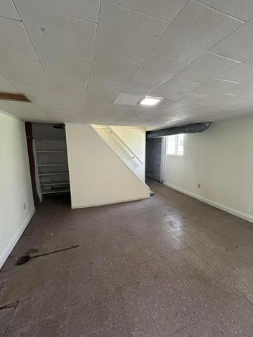 329 E 12th Avenue, Columbus, OH 43201