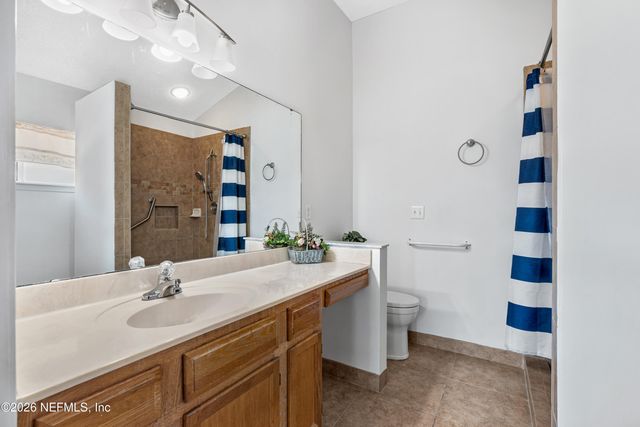 3925 ARBOR LAKE Drive W, Jacksonville, FL 32225