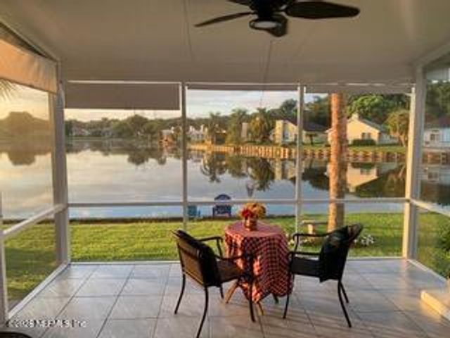 3925 ARBOR LAKE Drive W, Jacksonville, FL 32225