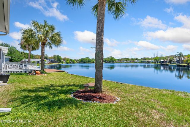 3925 ARBOR LAKE Drive W, Jacksonville, FL 32225
