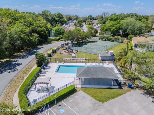 3925 ARBOR LAKE Drive W, Jacksonville, FL 32225