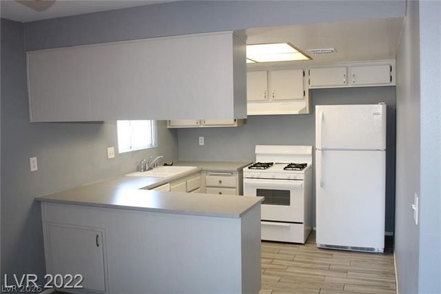 2894 Karen Avenue, Las Vegas, NV 89121