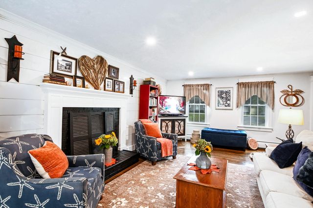 10 Courtland Drive, East Sandwich, MA 02537