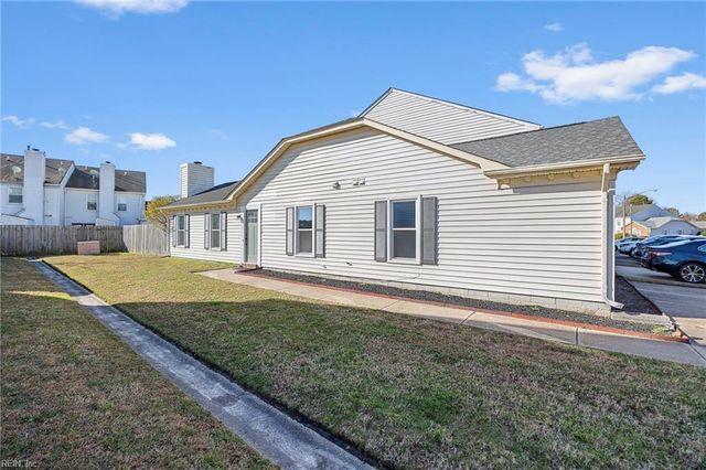 1584 Sword Dancer DR, Virginia Beach, VA 23454