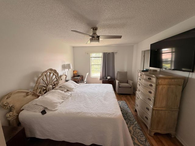 9923 Three Lakes Circle 13-h, Boca Raton, FL 33428