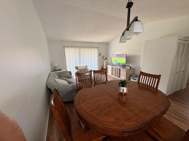 9923 Three Lakes Circle 13-h, Boca Raton, FL 33428