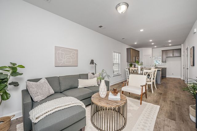 400 Gravy Train Street, Charleston, SC 29414