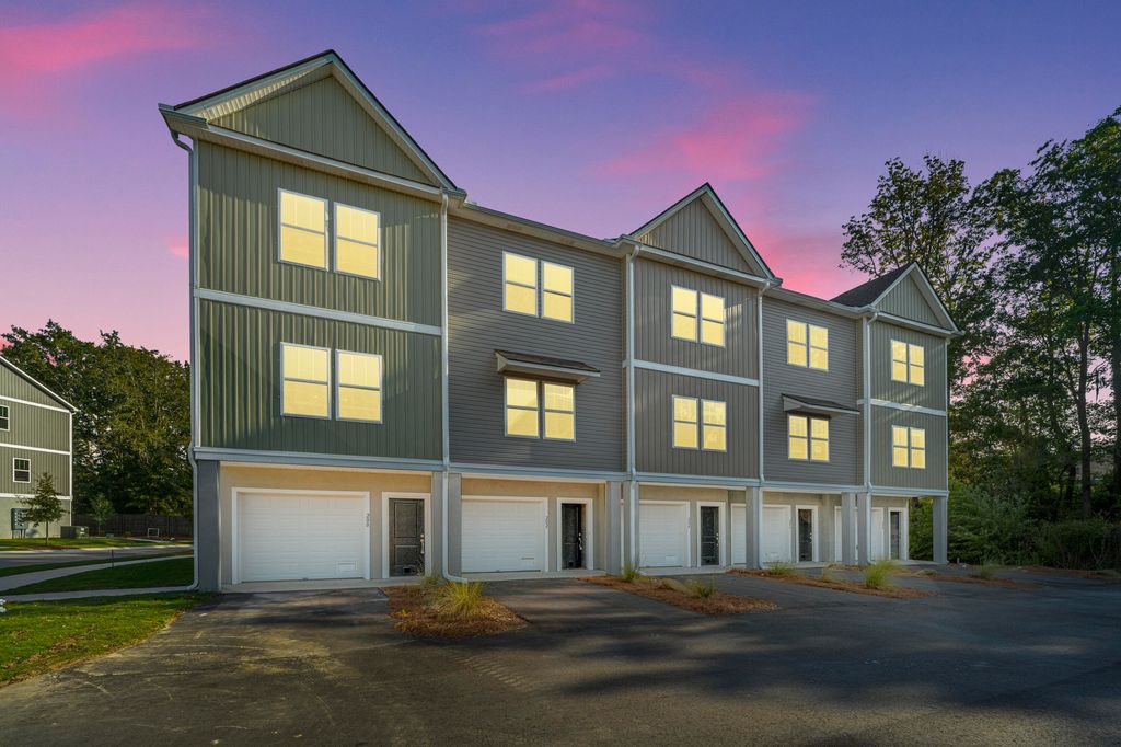 400 Gravy Train Street, Charleston, SC 29414