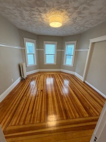 37-39 Belknap St. B, Somerville, MA 02144