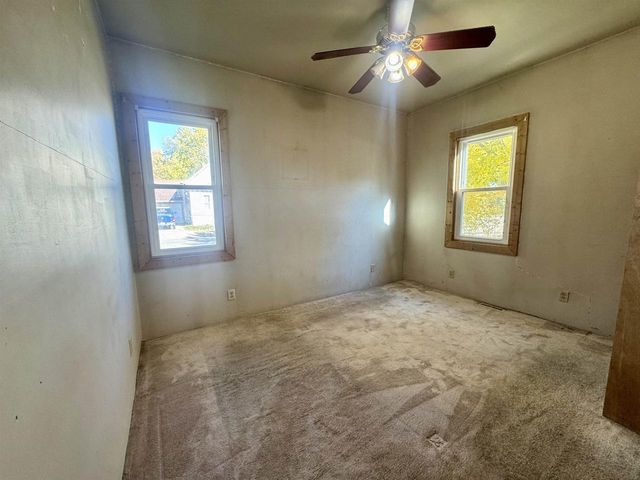 521 CLINTON STREET, Green Bay, WI 54303