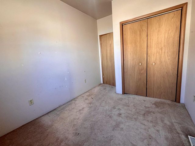 521 CLINTON STREET, Green Bay, WI 54303