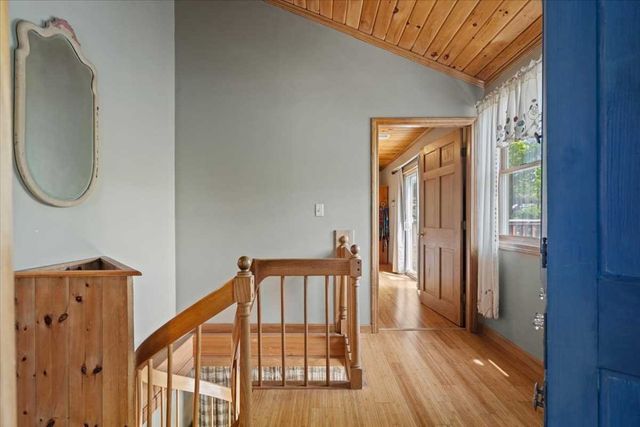 212 Grove St, Clinton, MA 01510