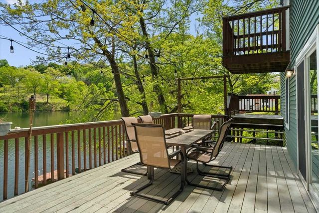 212 Grove St, Clinton, MA 01510