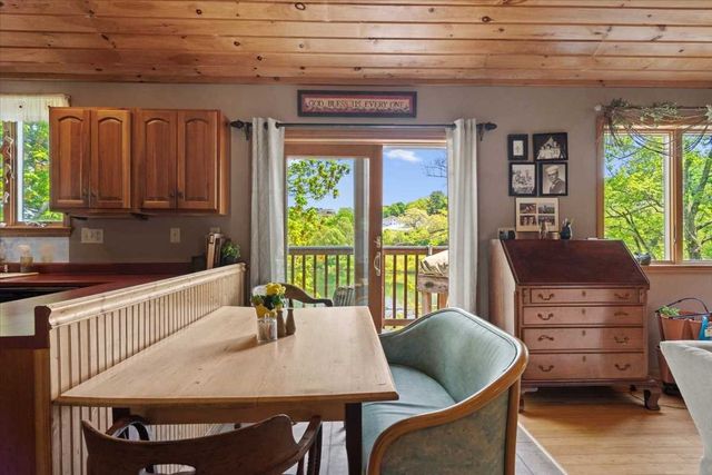 212 Grove St, Clinton, MA 01510