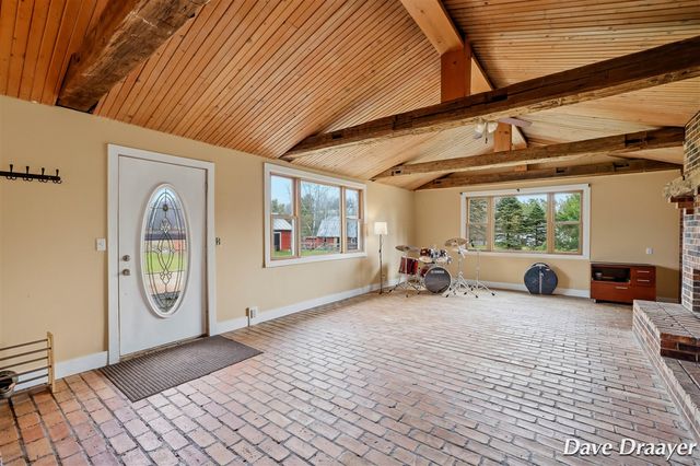 7869 17 Mile Road, Cedar Springs, MI 49319