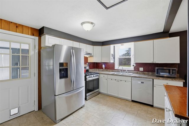 7869 17 Mile Road, Cedar Springs, MI 49319