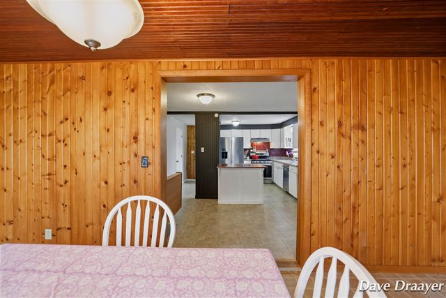 7869 17 Mile Road, Cedar Springs, MI 49319