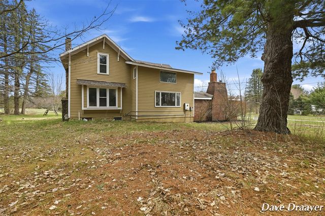 7869 17 Mile Road, Cedar Springs, MI 49319