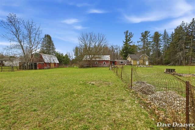 7869 17 Mile Road, Cedar Springs, MI 49319