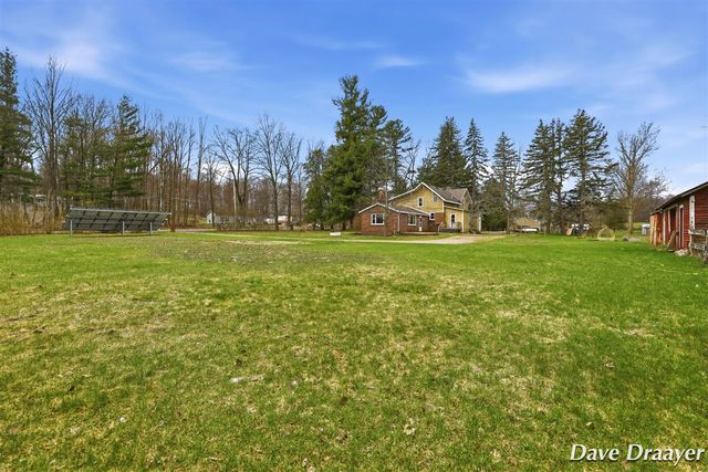 7869 17 Mile Road, Cedar Springs, MI 49319