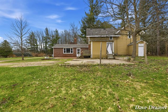 7869 17 Mile Road, Cedar Springs, MI 49319