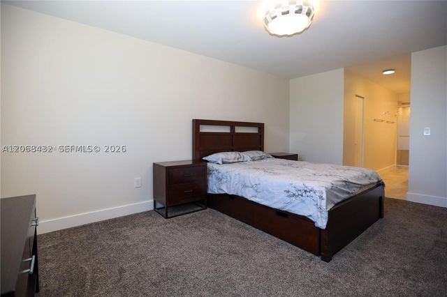 300 Bayview Dr 216, Sunny Isles Beach, FL 33160