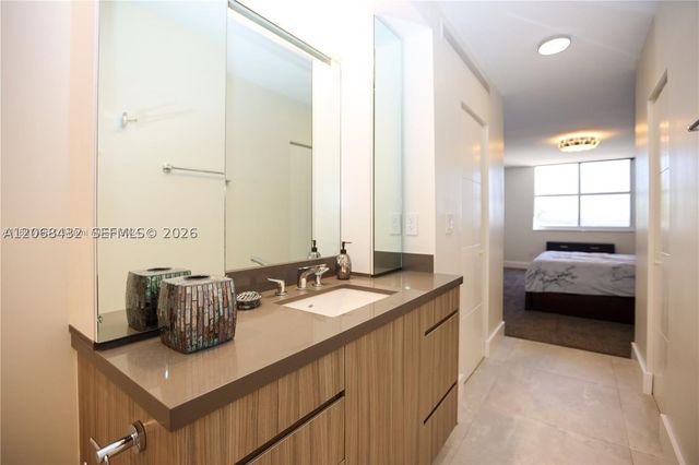 300 Bayview Dr 216, Sunny Isles Beach, FL 33160
