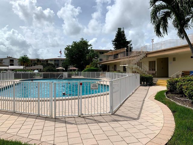 16900 NE 14th Ave 209, Miami, FL 33162