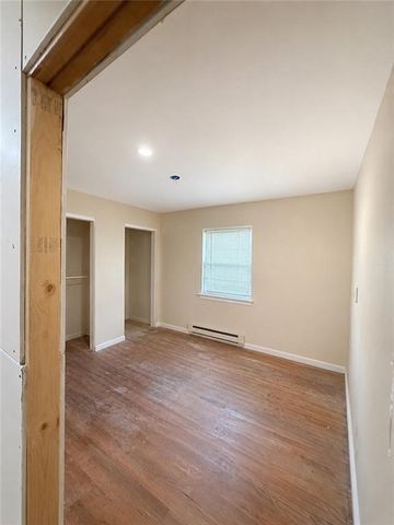 22211 E BLUE MILLS Road, Independence, MO 64058