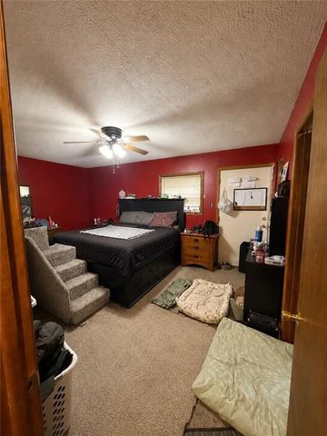 22211 E BLUE MILLS Road, Independence, MO 64058