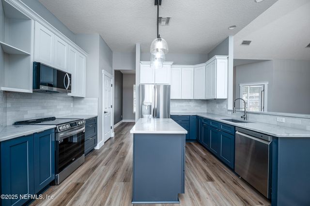 13147 HAMMOCK Circle N, Jacksonville, FL 32225