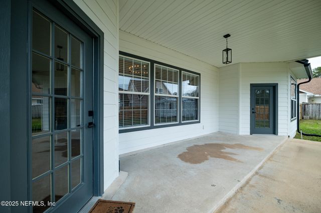 13147 HAMMOCK Circle N, Jacksonville, FL 32225