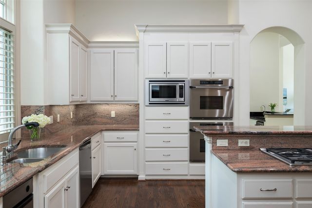 6807 Wander Place, Dallas, TX 75230